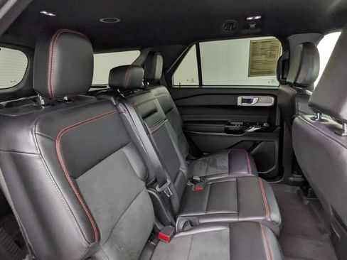 Certified 2023 Ford Explorer ST-Line AWD/4WD image 39