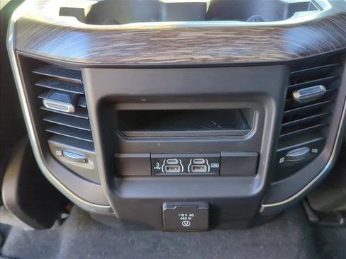 Used 2019 RAM 1500 Laramie image 19