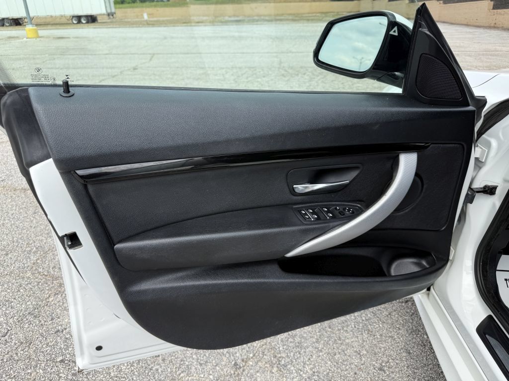 Used 2018 BMW 330i Gran Turismo xDrive AWD/4WD image 19