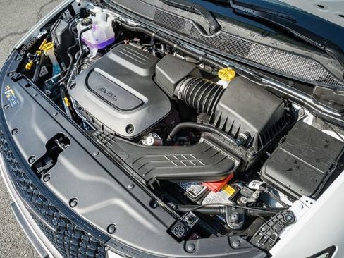 New 2026 Chrysler Pacifica Select FWD image 24