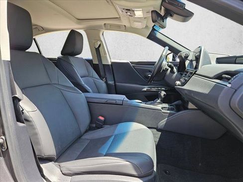 Used 2024 Lexus ES 300h w/ Premium Package FWD image 21