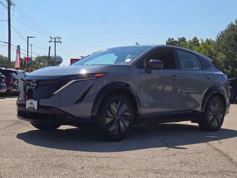 Used 2024 Nissan Ariya AWD image 4