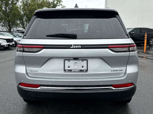 Used 2023 Jeep Grand Cherokee Limited w/ Trailer Tow Prep Group (B) AWD/4WD image 23
