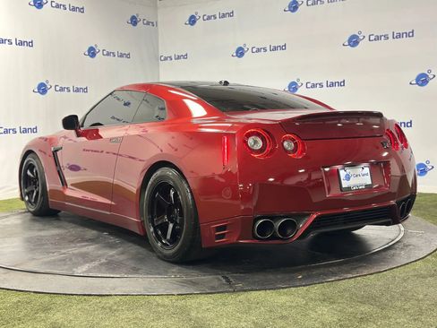Used 2015 Nissan GT-R Premium AWD/4WD image 5
