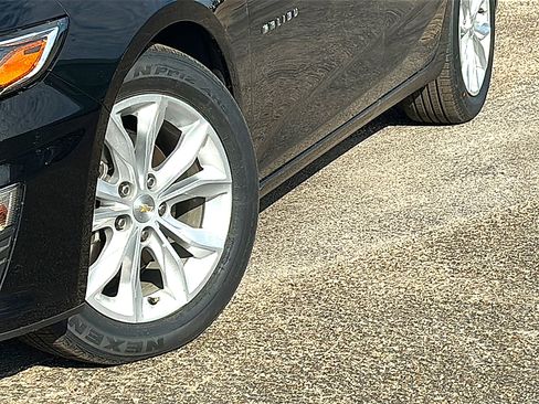Used 2024 Chevrolet Malibu LT image 3