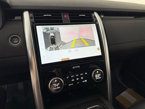 Certified 2025 Land Rover Discovery S image 22