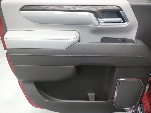 New 2026 GMC Sierra 2500 SLT AWD/4WD image 27