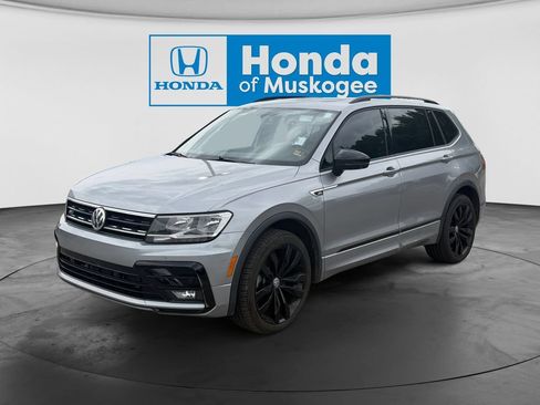 Used 2023 Volkswagen Tiguan SE w/ Panoramic Sunroof Package AWD/4WD image 2