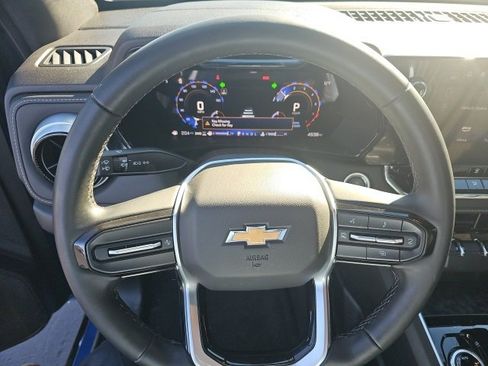 Used 2024 Chevrolet Colorado LT image 30
