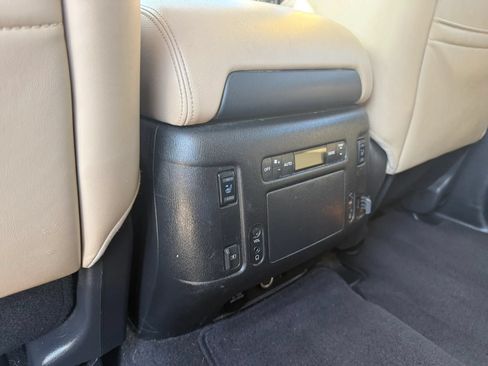 Used 2018 Nissan Armada Platinum w/ Captain Seat Package RWD image 15