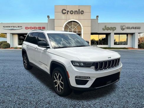 Used 2023 Jeep Grand Cherokee Limited RWD image 1