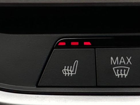 Used 2019 BMW X5 xDrive40i w/ M Sport Package image 5