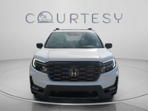 Certified 2023 Honda Passport TrailSport image 9