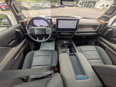 Certified 2025 GMC Hummer EV 3X AWD/4WD image 33