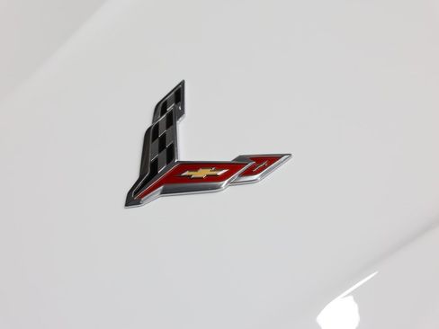 Used 2025 Chevrolet Corvette Z06 image 16