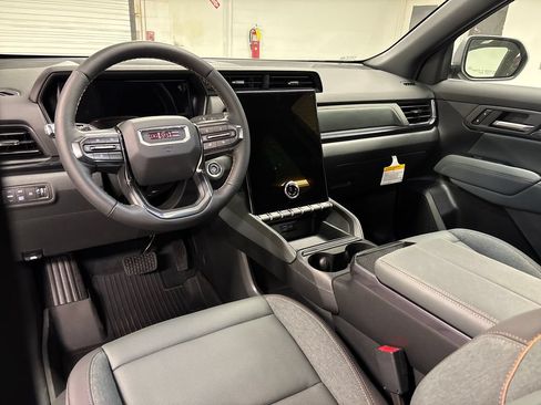 New 2026 GMC Terrain AT4 w/ Convenience Package III AWD/4WD image 25