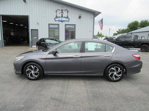 Used 2017 Honda Accord LX image 3
