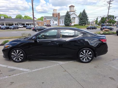 Used 2020 Nissan Sentra SV w/ SV Premium Package FWD image 7