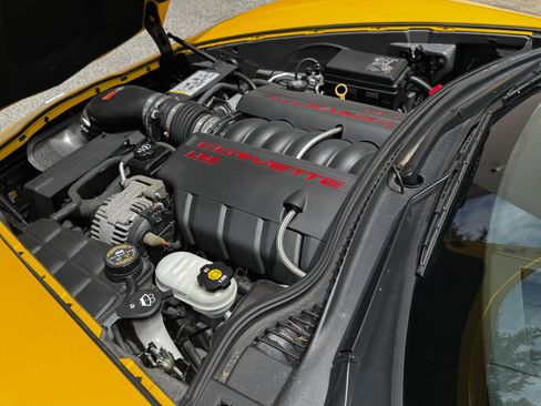 Used 2007 Chevrolet Corvette Convertible w/ Preferred Equipment Group RWD image 6
