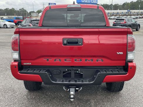 Used 2021 Toyota Tacoma TRD Off-Road image 3