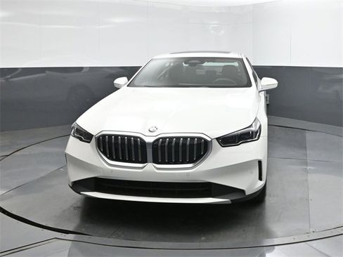 New 2026 BMW 530i w/ Premium Package image 30
