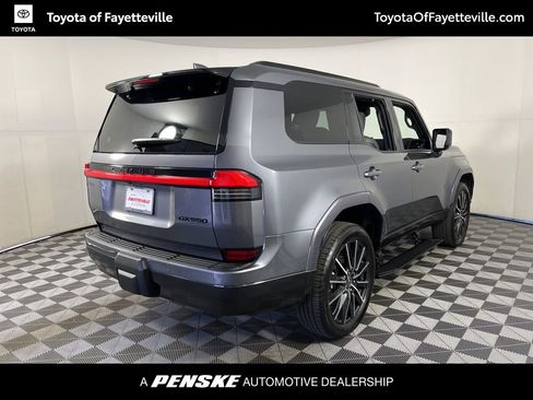 Used 2025 Lexus GX 550 w/ Accessory Package (Z1) image 16