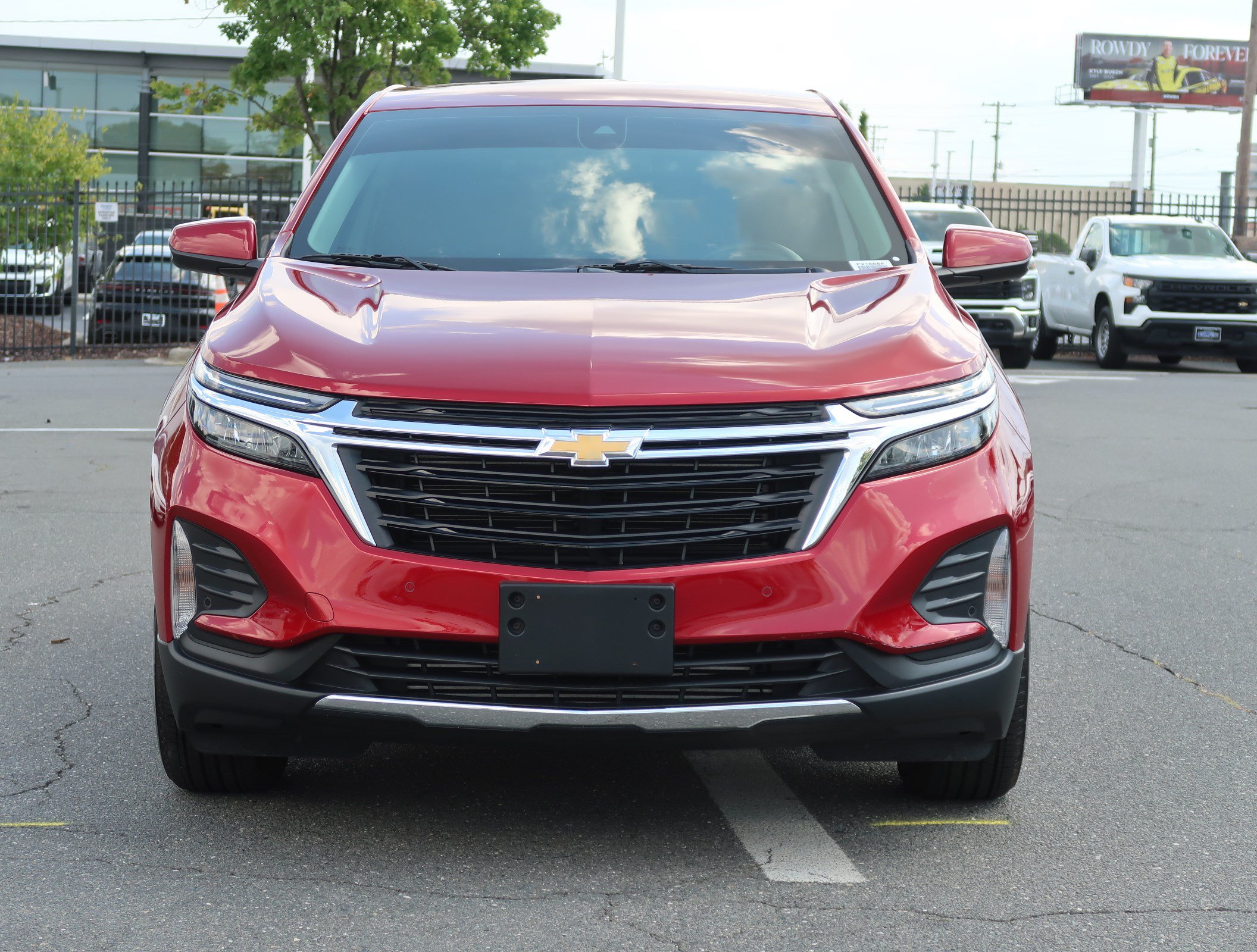Used 2023 Chevrolet Equinox LT FWD image 3