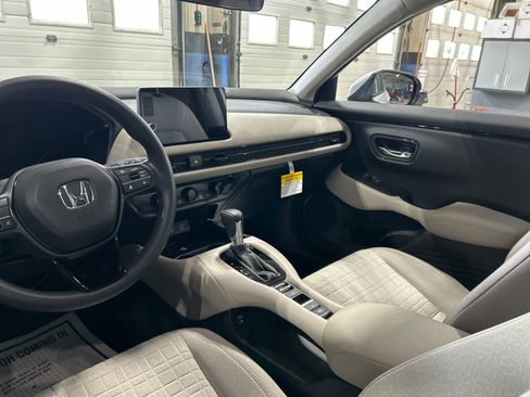 New 2026 Honda HR-V LX image 4