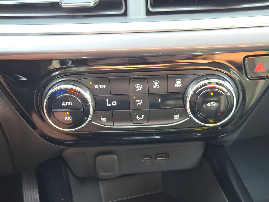 Certified 2024 Chevrolet Trax ACTIV w/ Driver Confidence Package FWD image 32