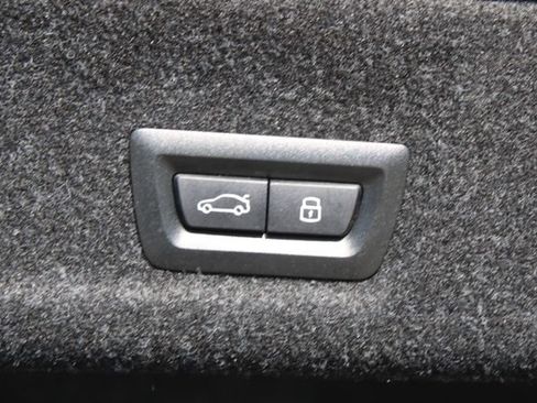 Used 2026 BMW 330i xDrive Sedan AWD/4WD image 39