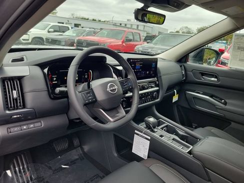 New 2026 Nissan Pathfinder SL FWD image 7