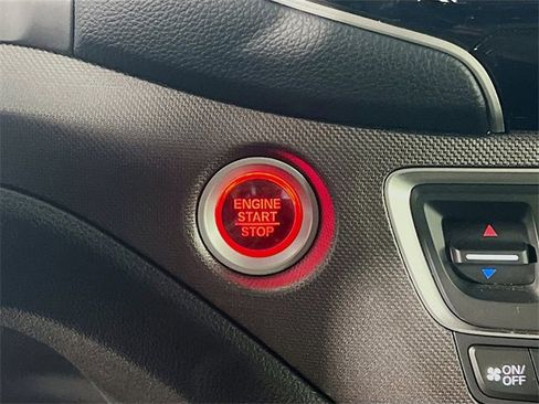 Certified 2024 Honda Ridgeline Sport image 18