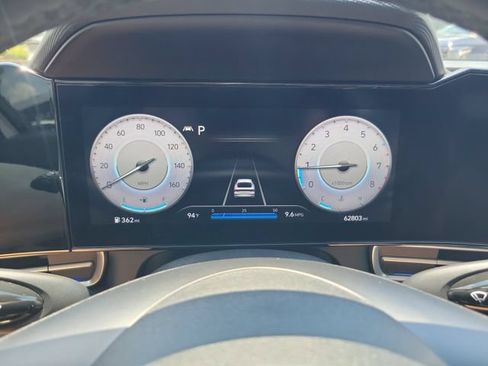 Used 2021 Hyundai Elantra Limited FWD image 18