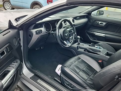 Used 2022 Ford Mustang Premium RWD image 3