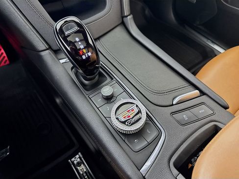 Used 2021 Cadillac XT5 Premium Luxury image 21