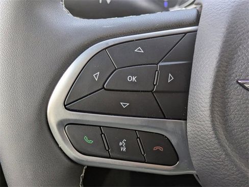 New 2025 Chrysler Voyager LX image 25