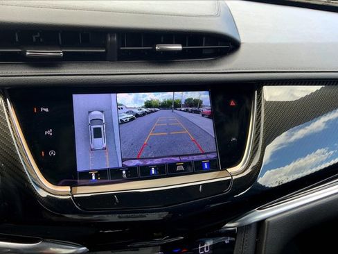 Used 2022 Cadillac XT6 Sport w/ Technology Package image 21