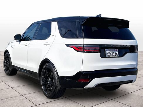Used 2025 Land Rover Discovery Dynamic SE image 13
