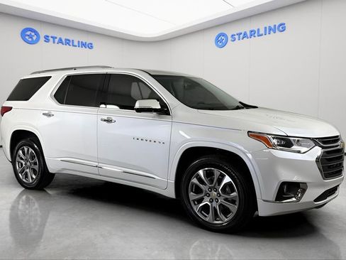 Used 2020 Chevrolet Traverse Premier FWD image 12