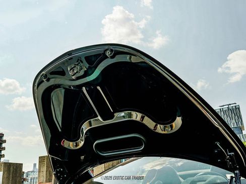 Used 2019 McLaren 570S Spider image 81