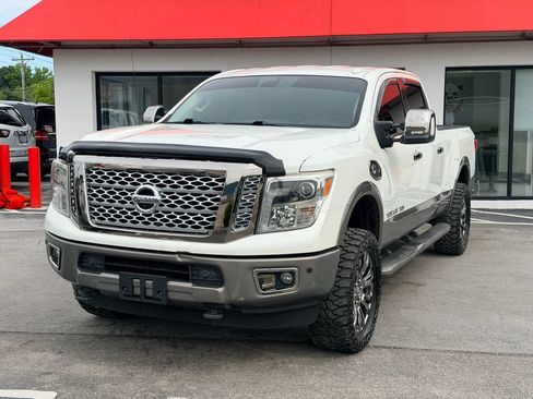 Used 2017 Nissan Titan Platinum Reserve AWD/4WD image 10