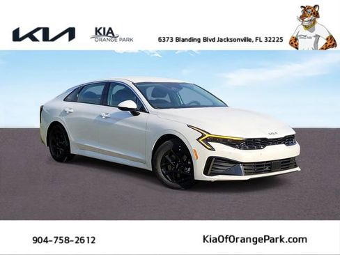 New 2026 Kia K5 LXS FWD image 1