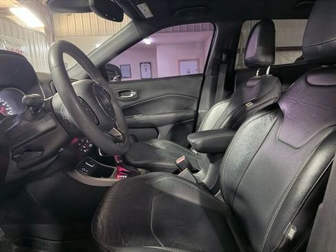 Used 2021 Jeep Compass Latitude FWD image 10