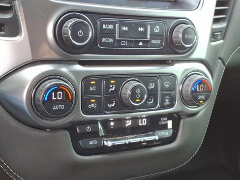 Used 2020 Chevrolet Tahoe 2WD w/ Remote Keyless Entry Package image 4