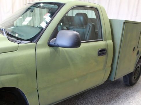 Used 2006 Chevrolet Silverado 2500 W/T w/ Heavy-Duty Power Package image 9