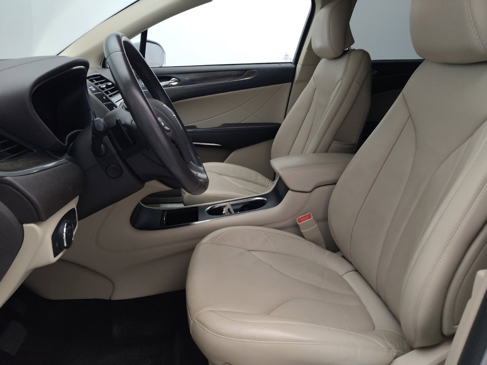 Used 2017 Lincoln MKC Reserve FWD image 17