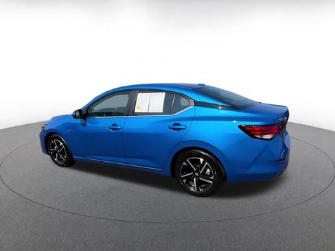 Used 2025 Nissan Sentra SV FWD image 10
