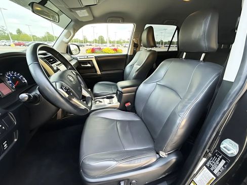 Used 2017 Toyota 4Runner SR5 image 11