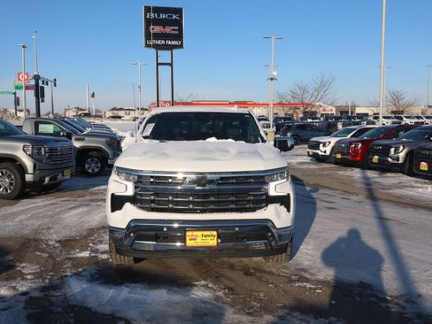 Used 2022 Chevrolet Silverado 1500 LTZ w/ LTZ Convenience Package II image 2
