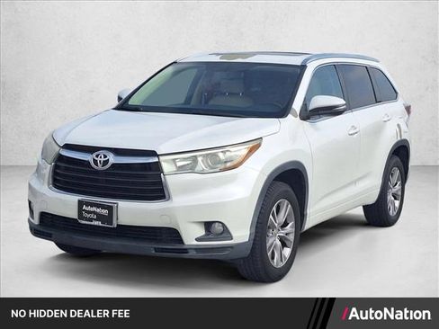 Used 2015 Toyota Highlander XLE FWD image 1